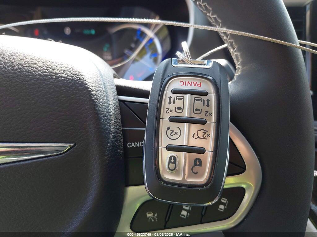 2C4RC1L77PR572812 2023 CHRYSLER PACIFICA HYBRID photo no. 11