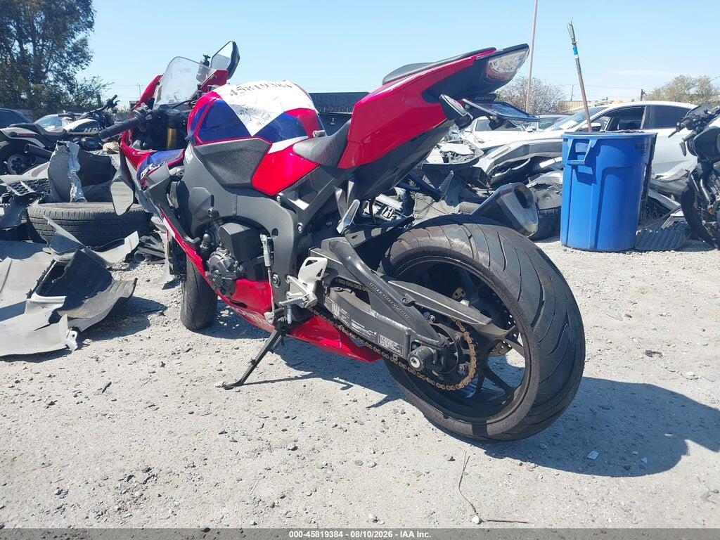 JH2SC7750PK600355 2023 HONDA CBR1000 photo no. 3