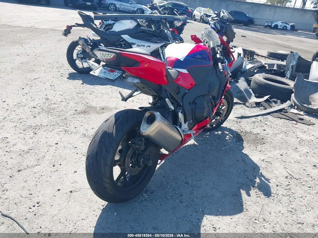 JH2SC7750PK600355 2023 HONDA CBR1000 photo no. 4