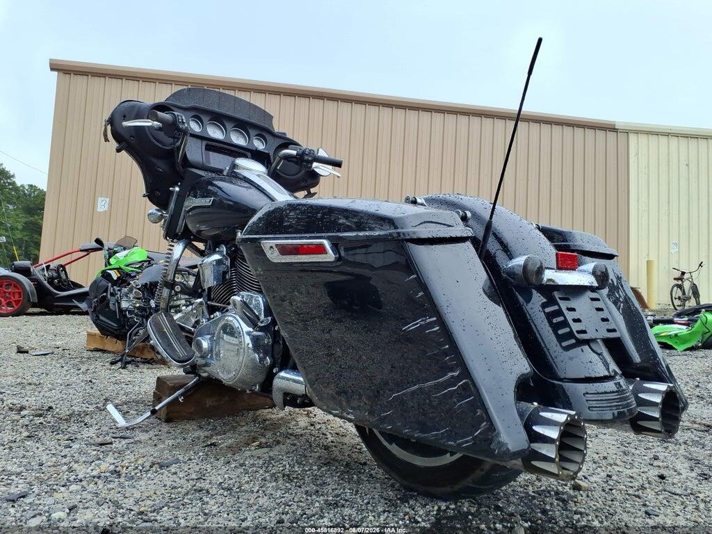 1HD1KBC18PB652957 2023 HARLEY-DAVIDSON FLHX photo no. 3