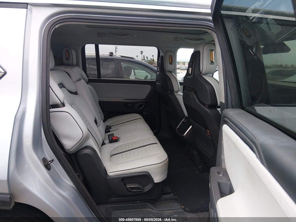7PDSGABAXPN026014 2023 RIVIAN R1S photo no. 8