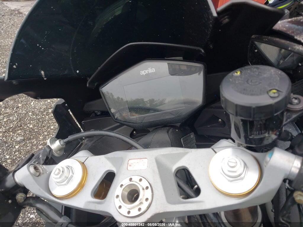 ZD4KSUG07PS001049 2023 APRILIA RS photo no. 7
