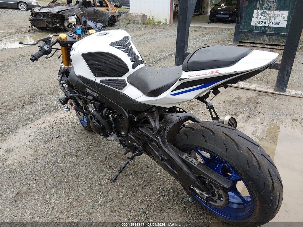 JS1DM11H1P7100376 2023 SUZUKI GSX-R1000 photo no. 3
