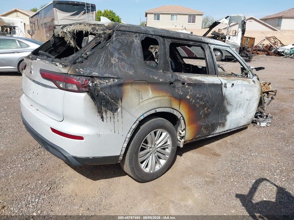 JA4J3TA87PZ015693 2023 MITSUBISHI OUTLANDER photo no. 4