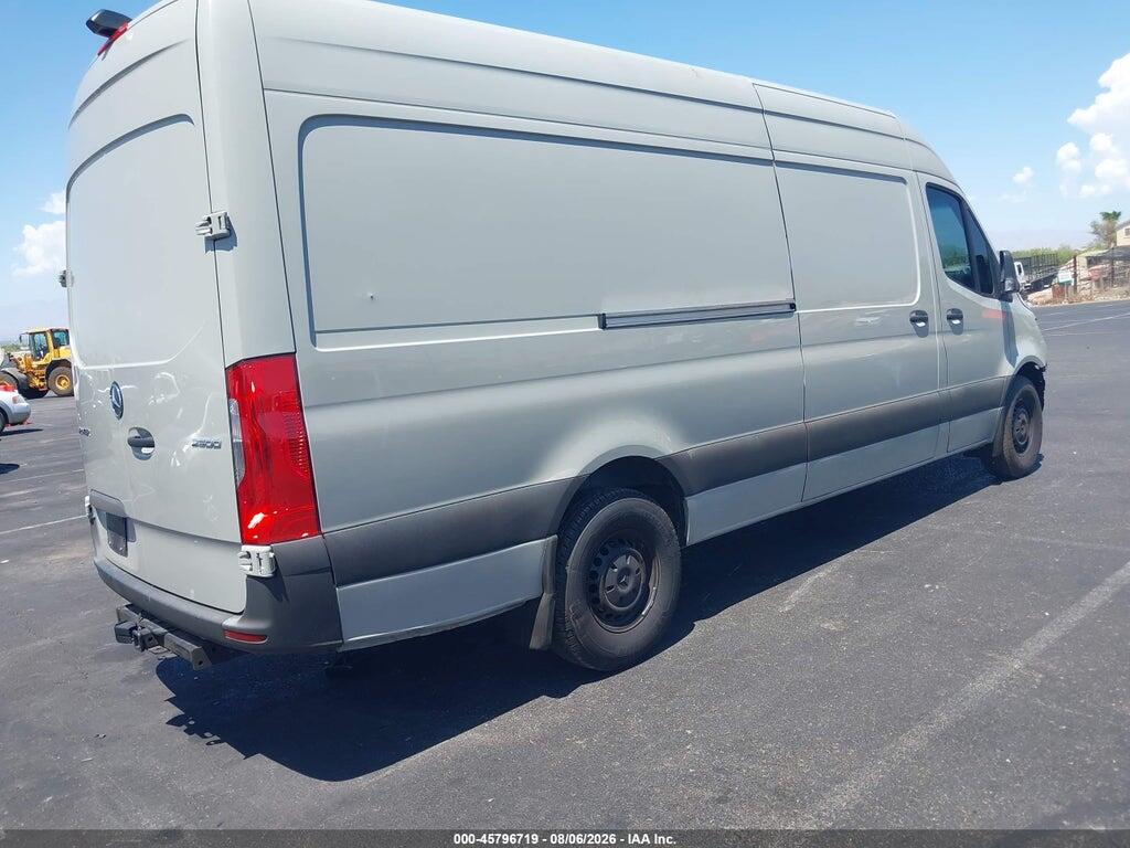 W1Y4NCHY3PT125402 2023 MERCEDES-BENZ SPRINTER 2500 photo no. 4