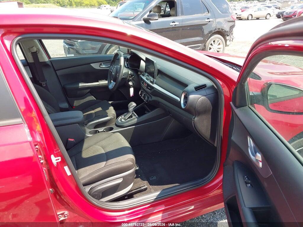 3KPF24AD9PE516985 2023 KIA FORTE photo no. 5