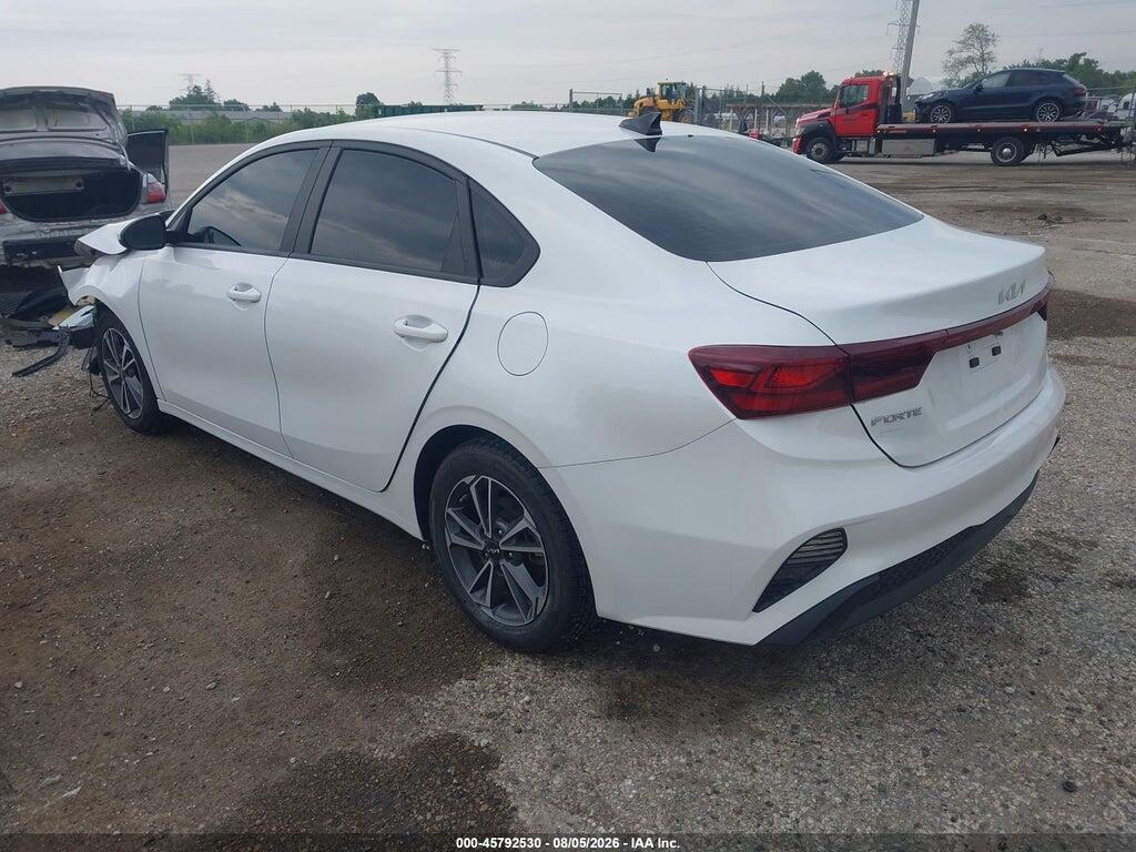 3KPF24AD8PE649415 2023 KIA FORTE photo no. 3