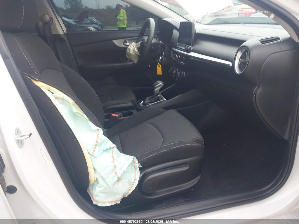 3KPF24AD8PE649415 2023 KIA FORTE photo no. 5