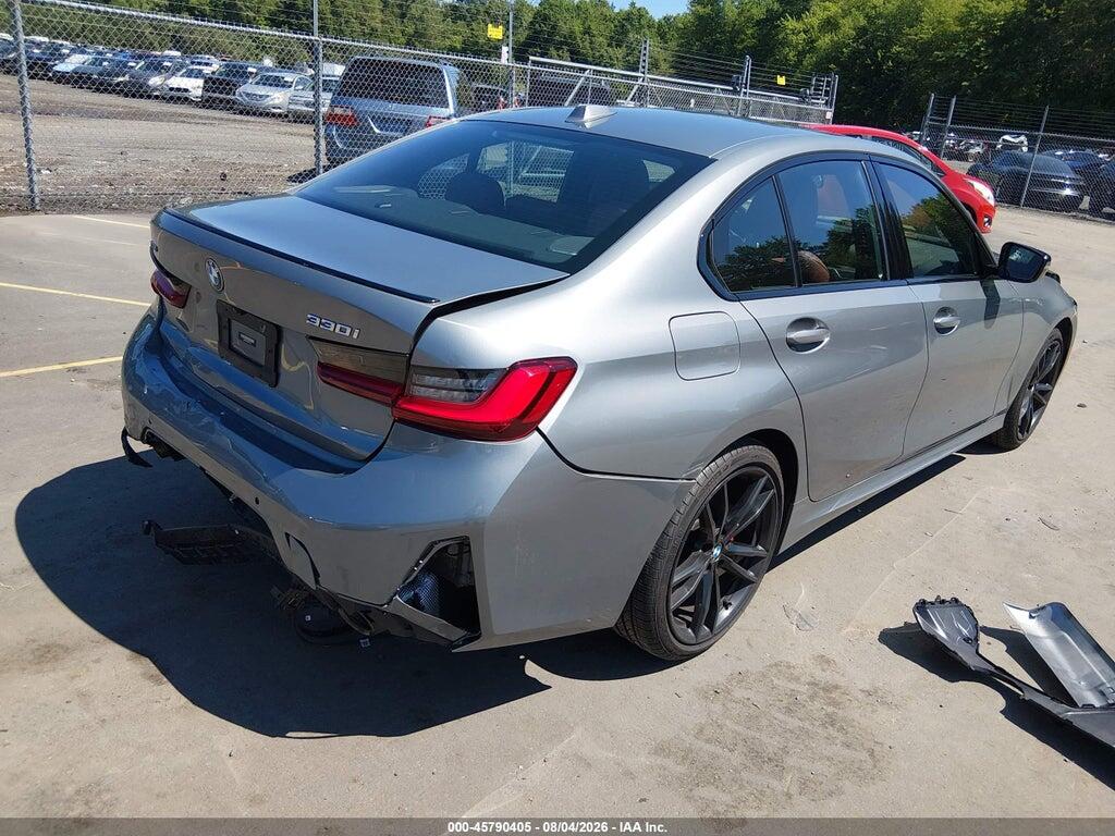 3MW89FF04P8D17361 2023 BMW 330I photo no. 4