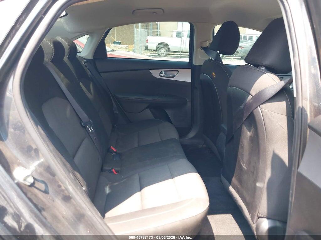 3KPF24AD6PE643564 2023 KIA FORTE photo no. 8