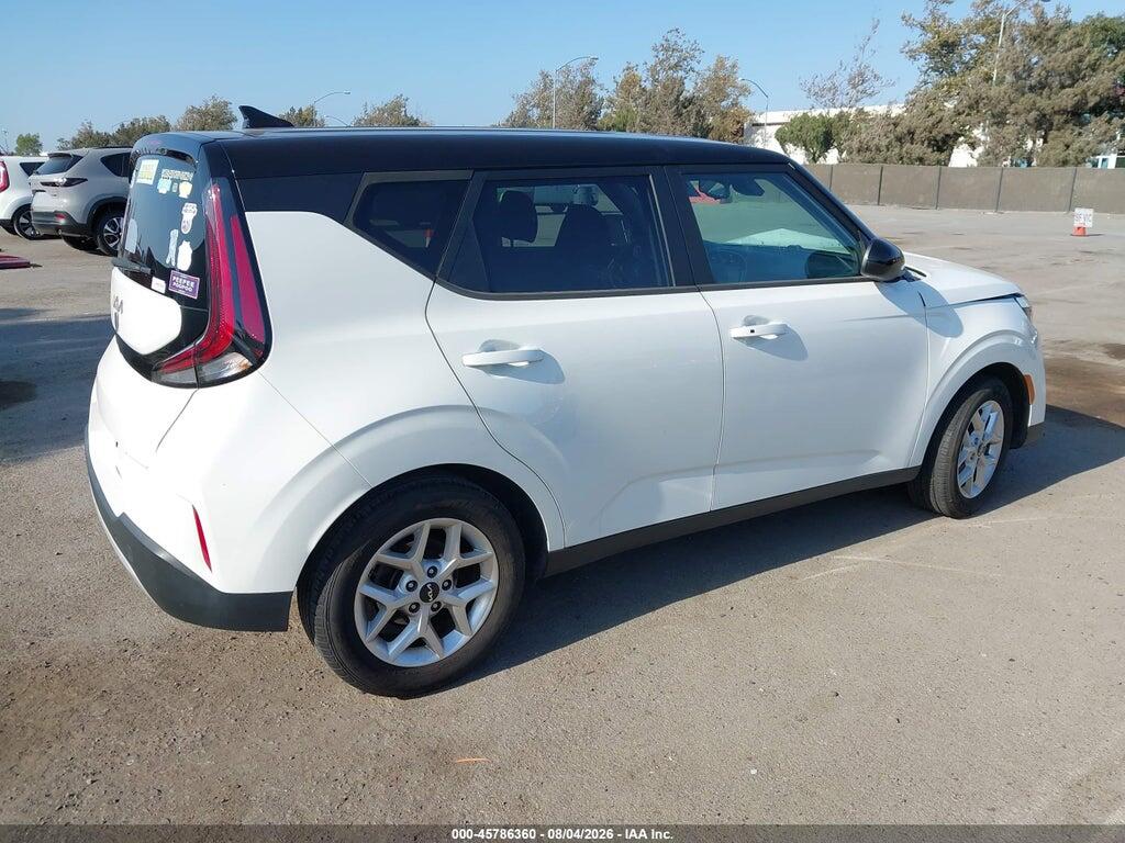 KNDJ23AU0P7194175 2023 KIA SOUL photo no. 4