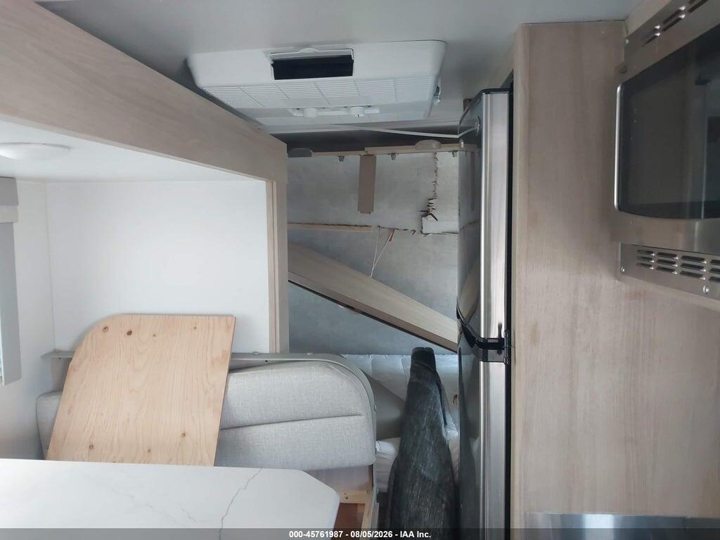 54CTM2G26P3077484 2023 WINNEBAGO OF INDIANA MICRO MINNIE MM-1808 photo no. 5
