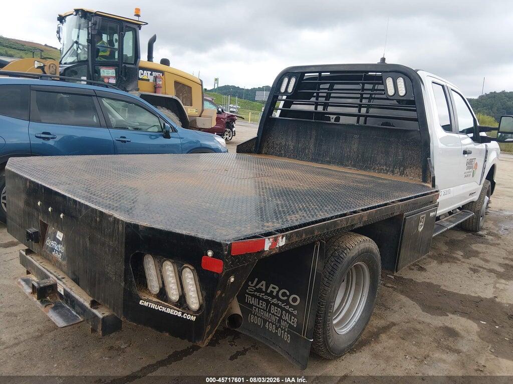 1FD8X3HT5PEC64015 2023 FORD F-350 CHASSIS photo no. 4