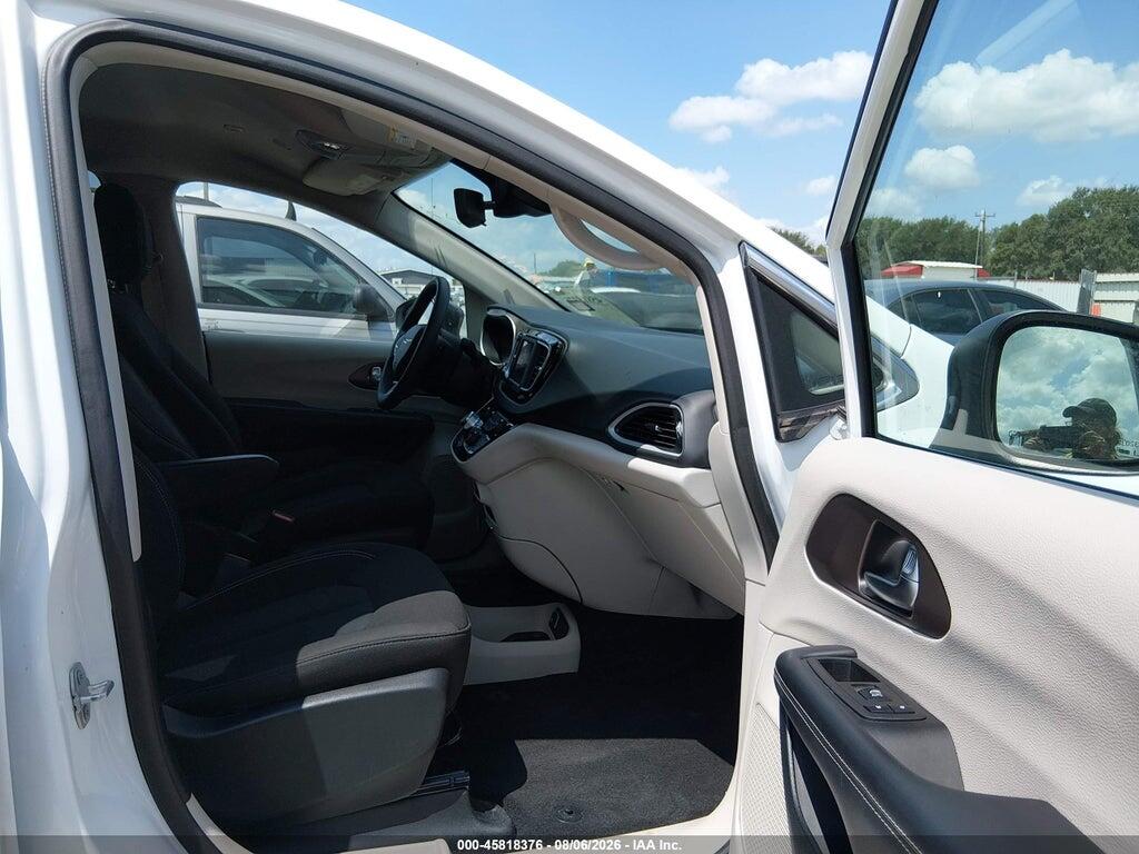 2C4RC1CG2RR112847 2024 CHRYSLER VOYAGER photo no. 5