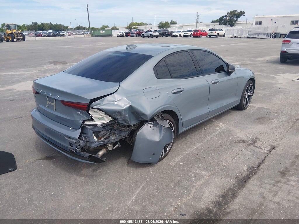7JRL12TM6RG323317 2024 VOLVO S60 photo no. 4