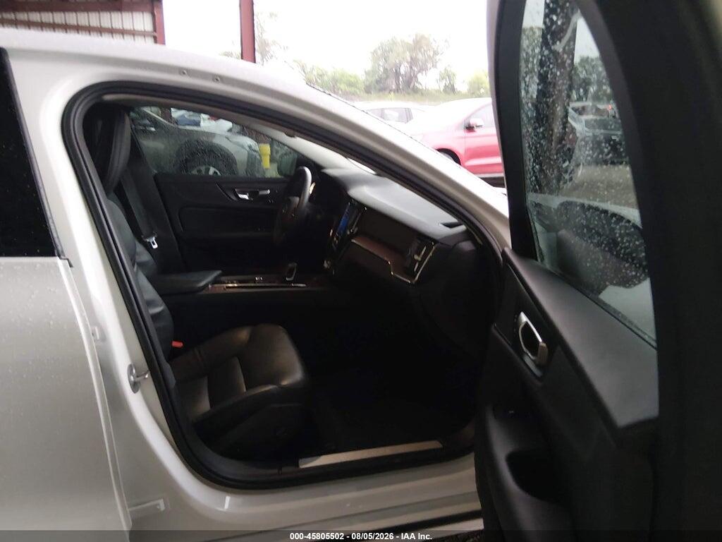 7JRL12TL8RG317560 2024 VOLVO S60 photo no. 5