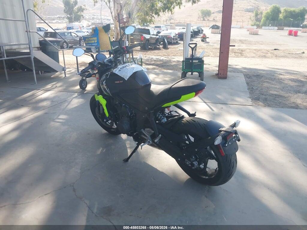 SMTL10UL9RTBN0445 2024 TRIUMPH MOTORCYCLE TRIDENT 660 photo no. 3