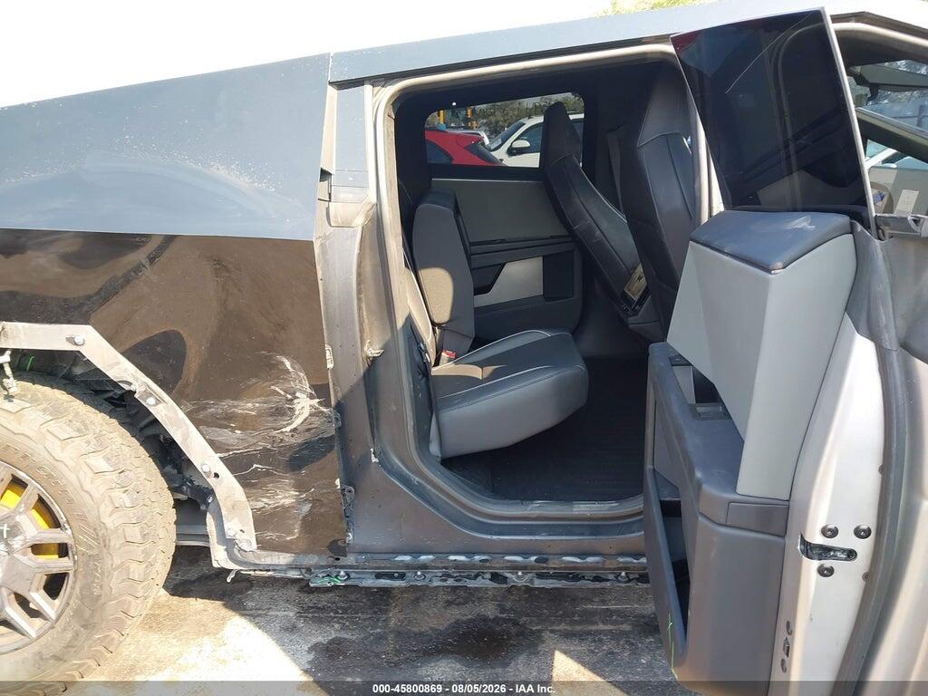 7G2CEHED1RA035941 2024 TESLA CYBERTRUCK photo no. 8
