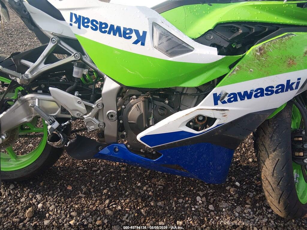 ML5ZXCS17RDA28729 2024 KAWASAKI ZX400 photo no. 8