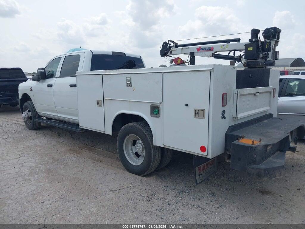 3C7WRTCL1RG266033 2024 RAM 3500 CHASSIS photo no. 3