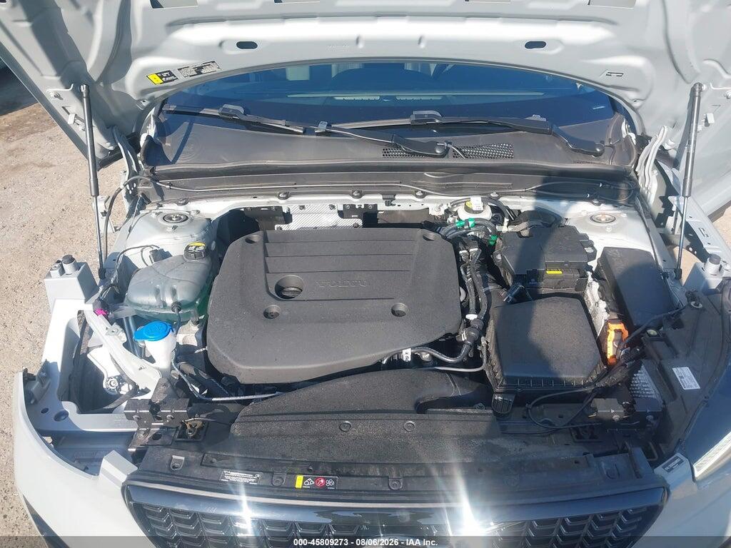 YV4L12UC0S2609331 2025 VOLVO XC40 photo no. 10