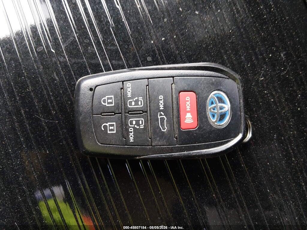 5TDCSKFC3SS175878 2025 TOYOTA SIENNA photo no. 11