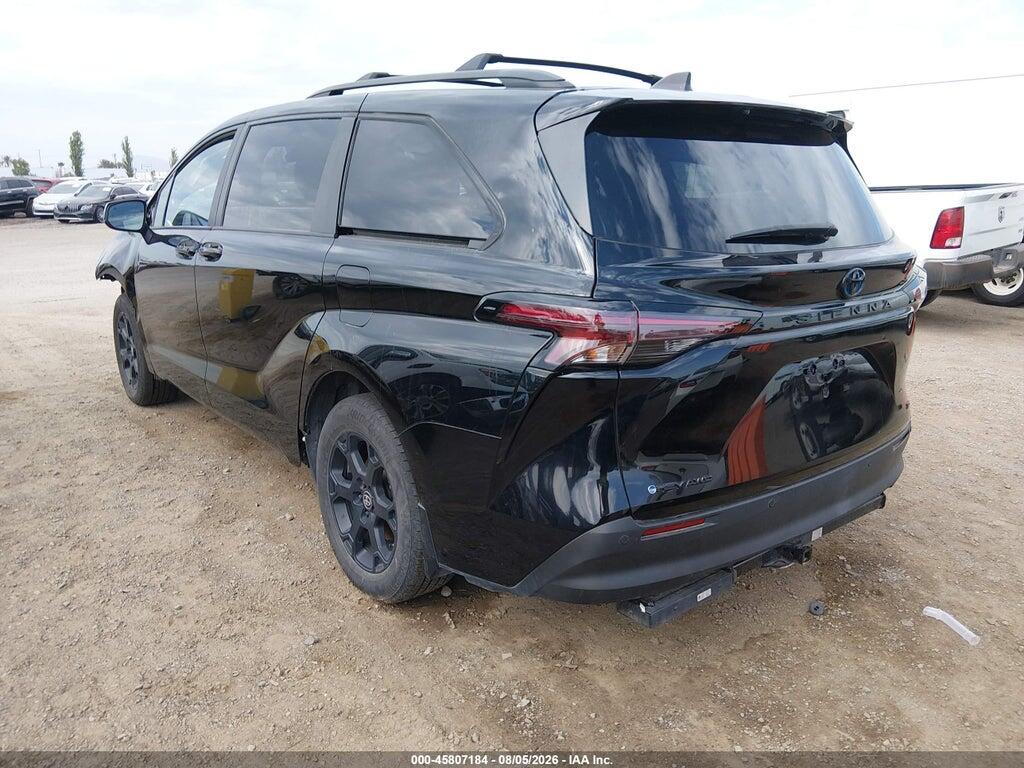 5TDCSKFC3SS175878 2025 TOYOTA SIENNA photo no. 3