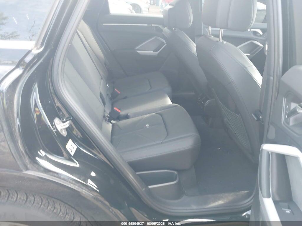 WA1DECF33S1069326 2025 AUDI Q3 photo no. 8