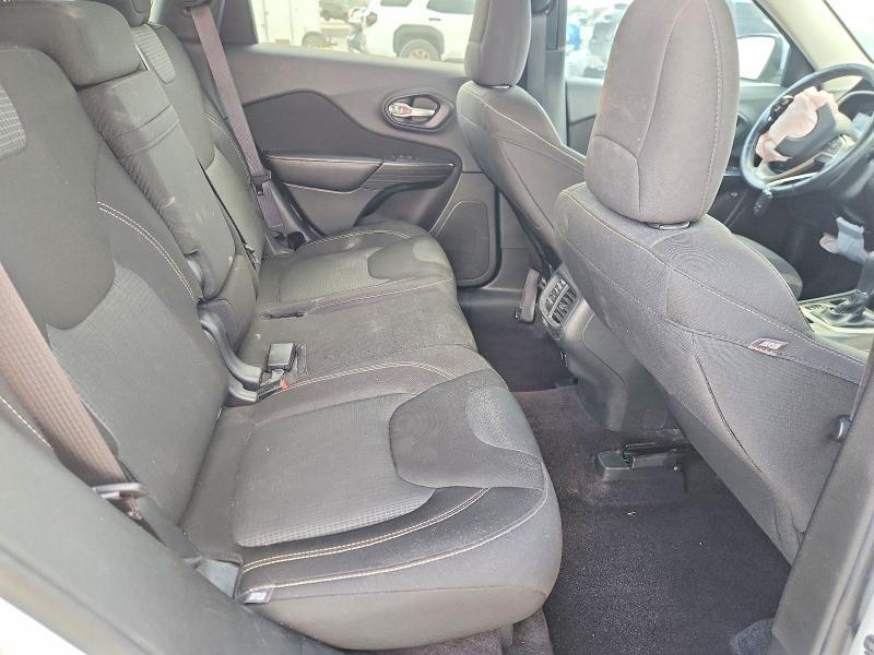 2016 JEEP CHEROKEE LATITUDE — Фото 10 из 12