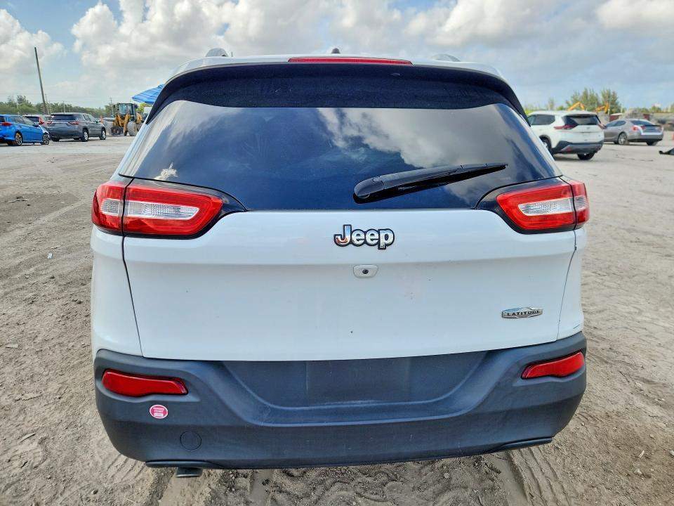 2016 JEEP CHEROKEE LATITUDE — Фото 6 из 12