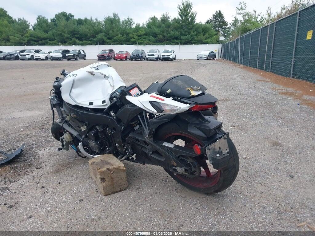 JS1GN7FA2S7101697 2025 SUZUKI GSX-R600 photo no. 3