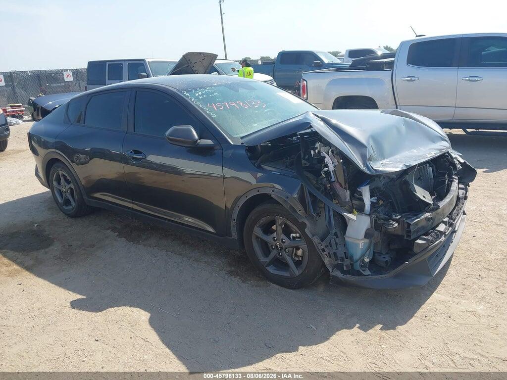 3KPFT4DE3SE084727 2025 KIA K4 photo no. 1