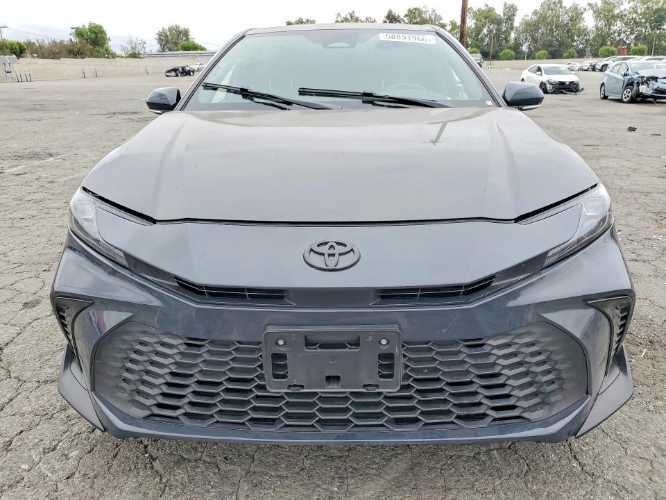2025 TOYOTA CAMRY SE — Фото 5 из 12