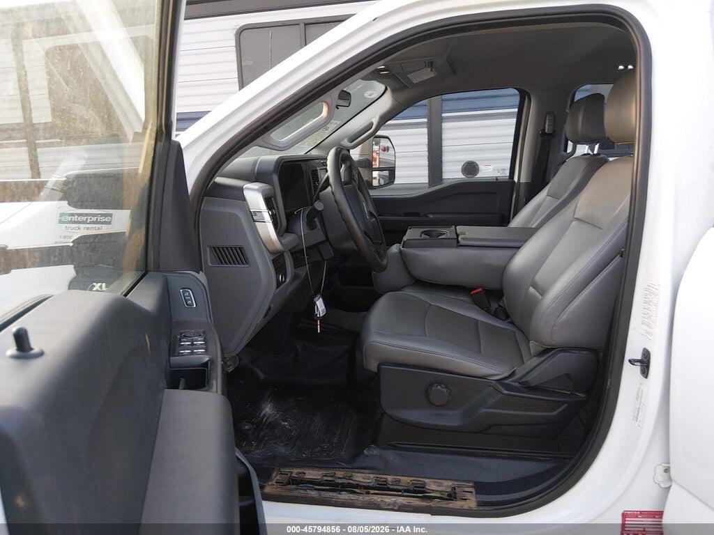 1FD8W3HT6SEC52628 2025 FORD F-350 CHASSIS photo no. 5