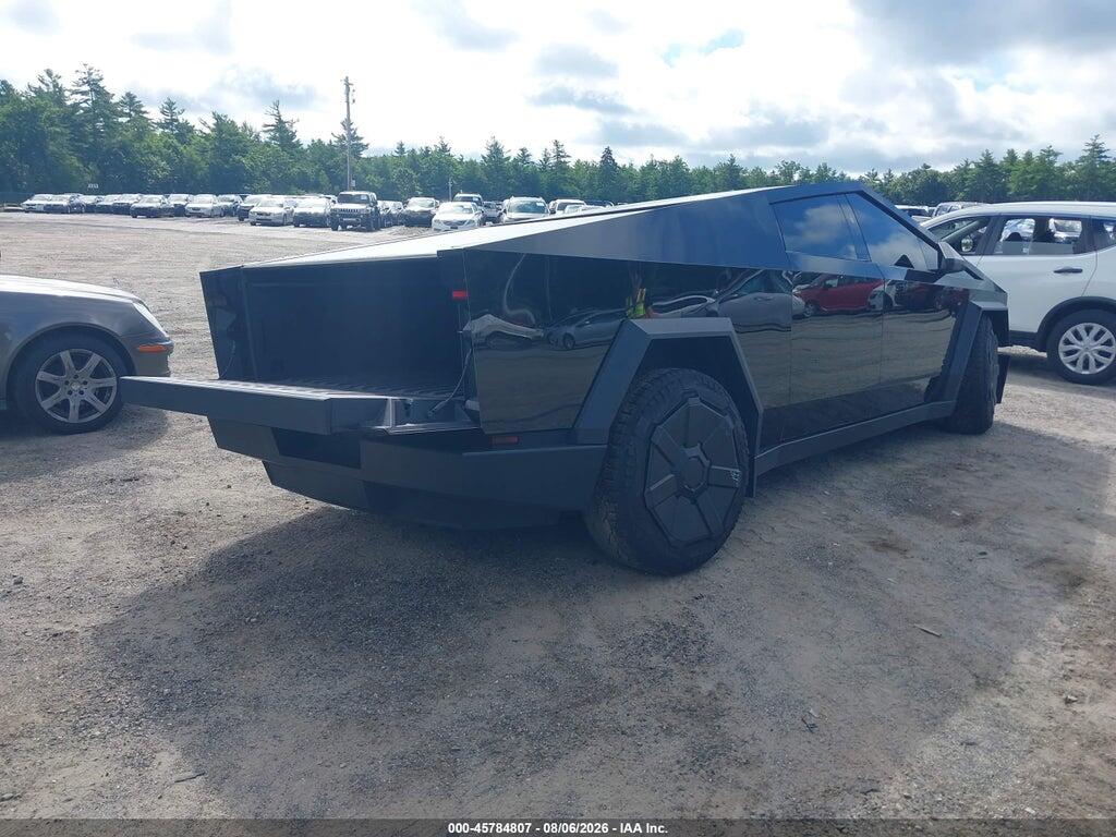 7G2CEHED4SA058815 2025 TESLA CYBERTRUCK photo no. 4