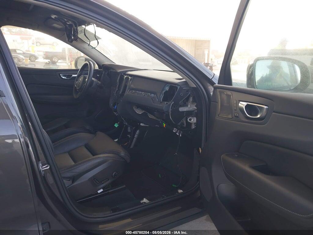 YV4M12RM5S1002076 2025 VOLVO XC60 photo no. 5
