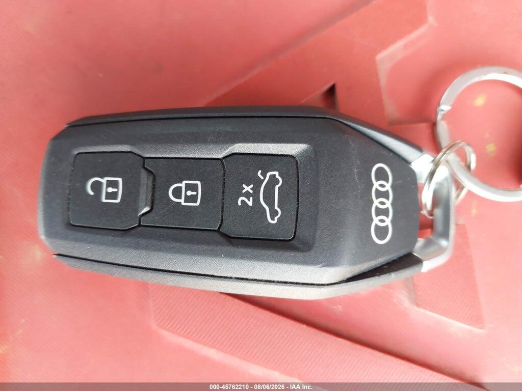 WAU3CAGH9SA023762 2025 AUDI A6 E-TRON photo no. 11