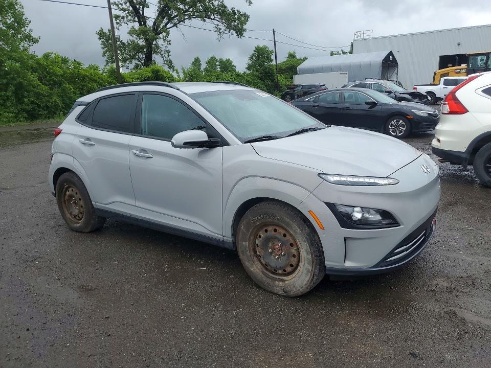 2023 HYUNDAI KONA SE — Фото 4 из 12