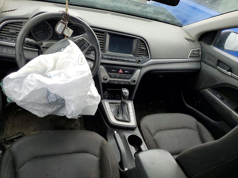 2018 HYUNDAI ELANTRA SEL — Фото 8 из 13