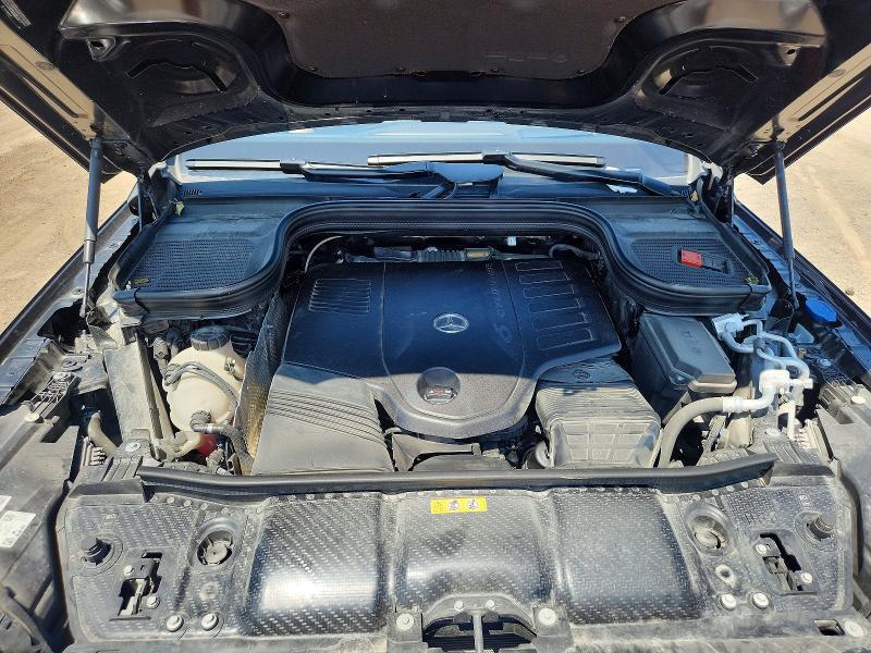 2025 MERCEDES-BENZ GLS 450 4MATIC — Фото 11 из 12