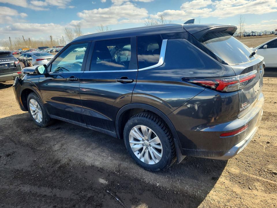 2025 MITSUBISHI OUTLANDER SE — Фото 2 из 12