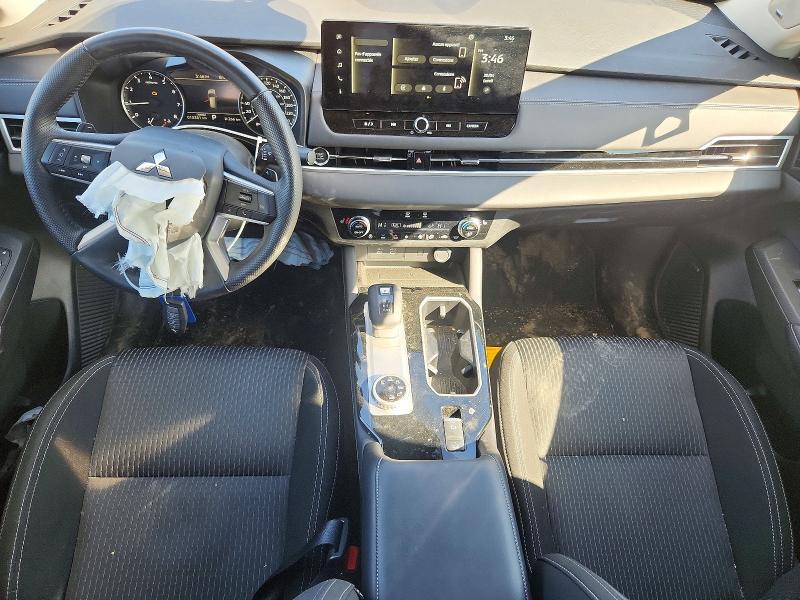 2025 MITSUBISHI OUTLANDER SE — Фото 8 из 12