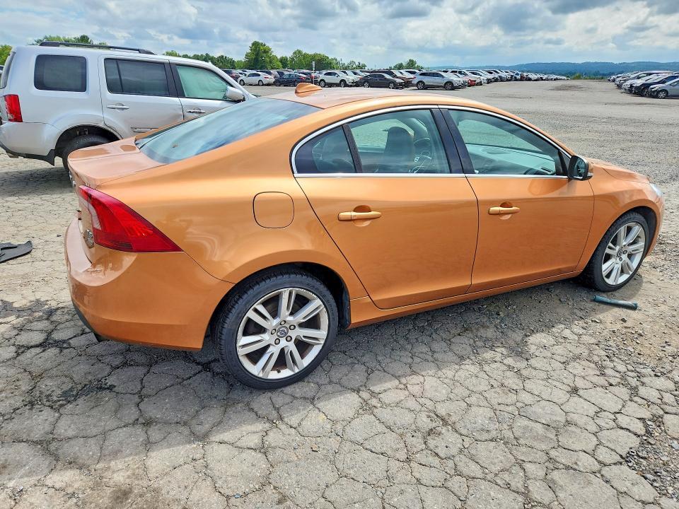 YV1902FH0B2007855 2011 VOLVO S60 photo no. 3