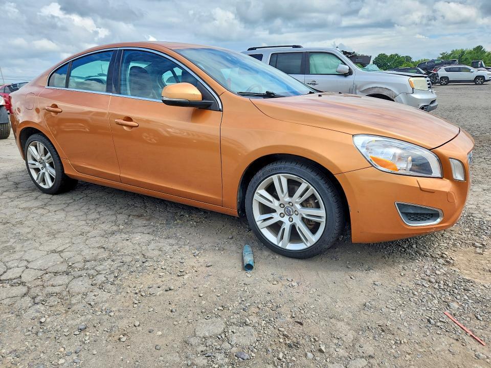 YV1902FH0B2007855 2011 VOLVO S60 photo no. 4