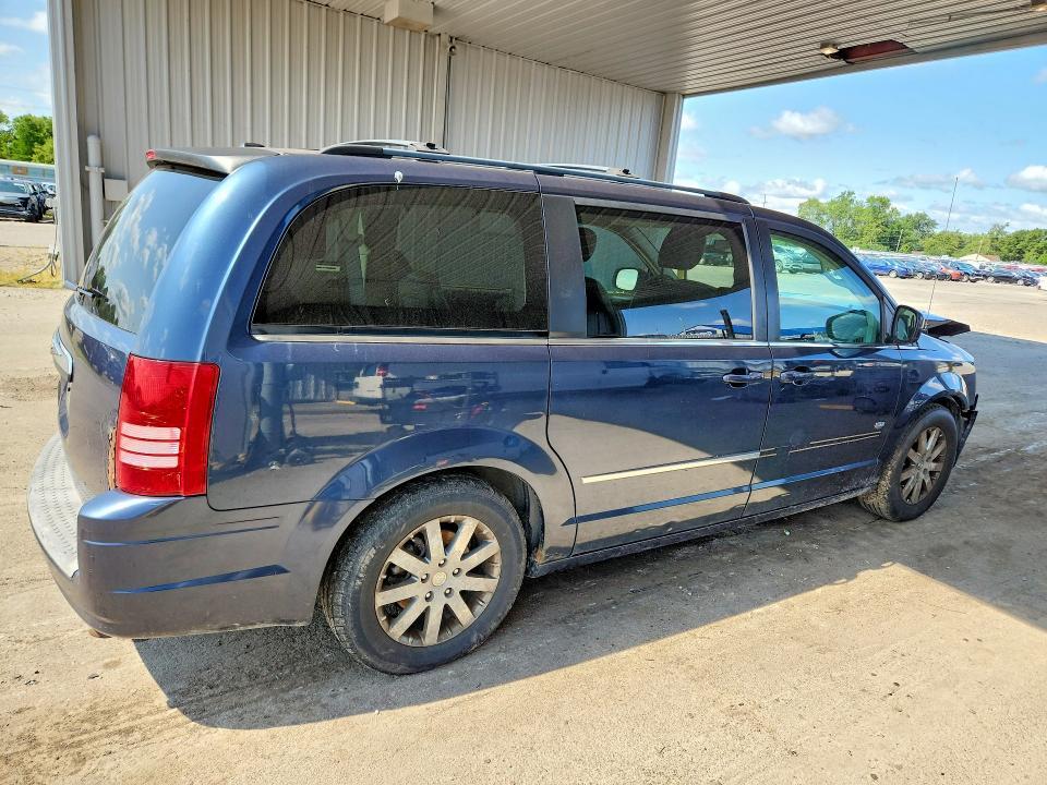 2009 CHRYSLER TOWN & COUNTRY TOURING — Фото 3 из 13
