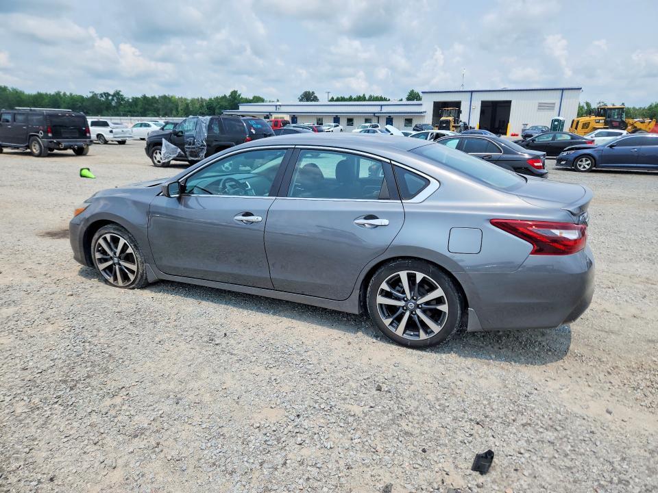 2017 NISSAN ALTIMA 2.5 SR — Фото 2 из 12