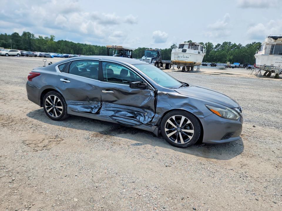 2017 NISSAN ALTIMA 2.5 SR — Фото 4 из 12