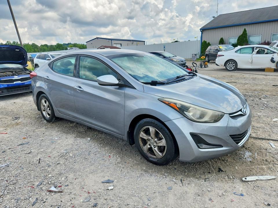 2015 HYUNDAI ELANTRA SE — Фото 4 из 12