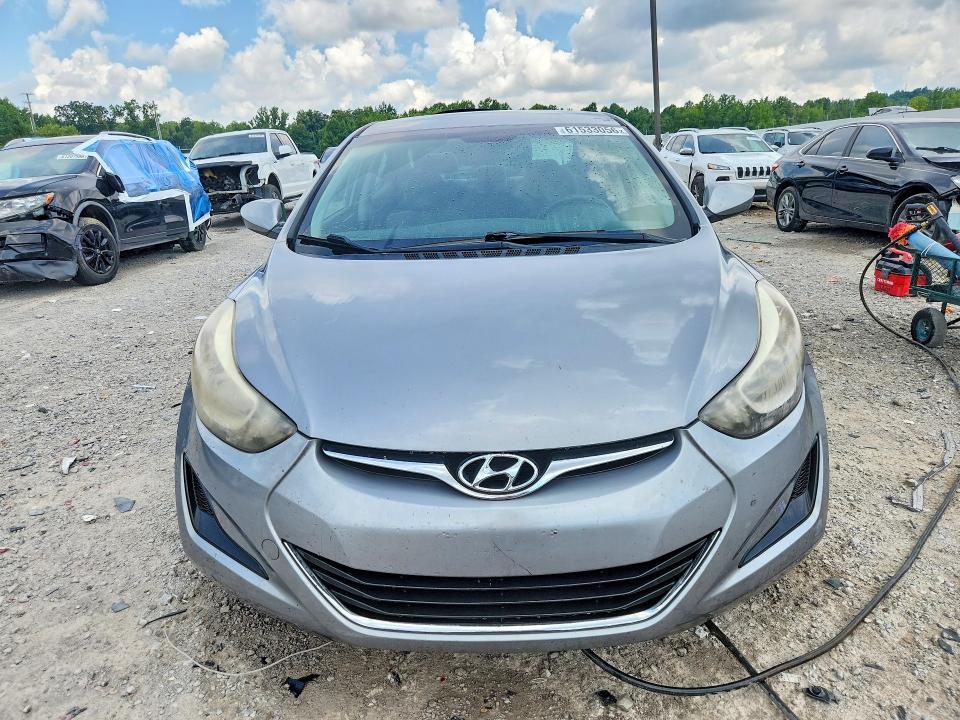 2015 HYUNDAI ELANTRA SE — Фото 5 из 12