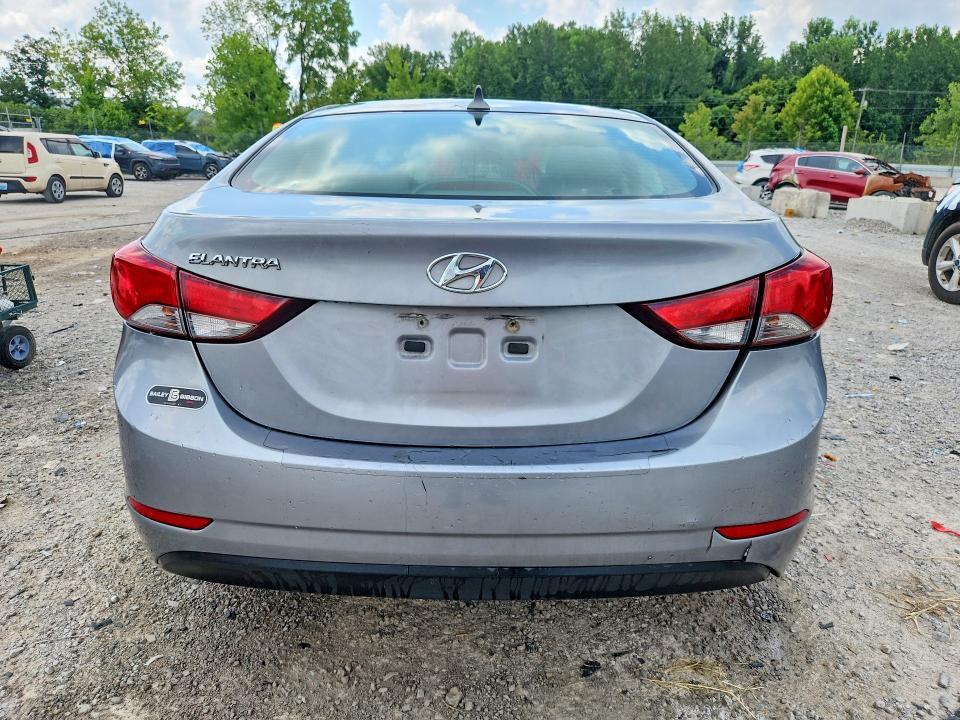 2015 HYUNDAI ELANTRA SE — Фото 6 из 12